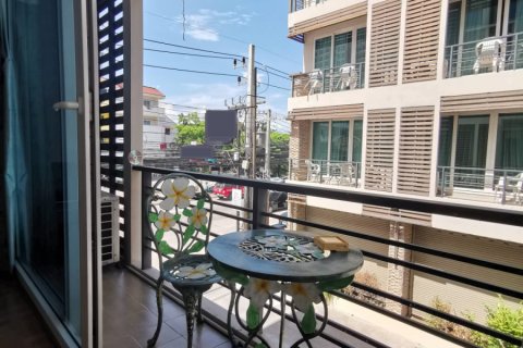 Local comercial 384 m2 en Pattaya, Tailandia № 144459 - foto 17