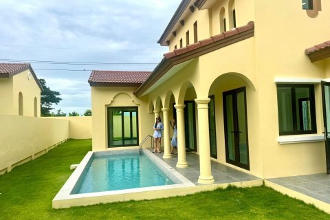 Casa de 3 dormitorios en Chon Buri, Tailandia № 144463 - foto 6