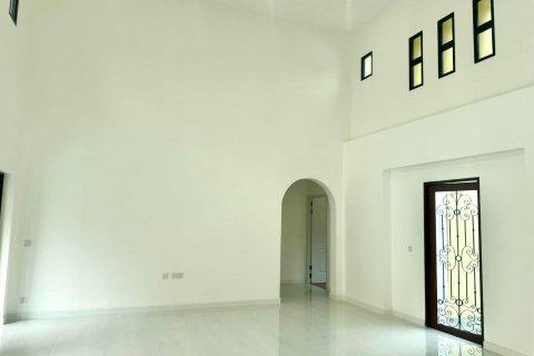 Casa de 3 dormitorios en Chon Buri, Tailandia № 144463 - foto 8