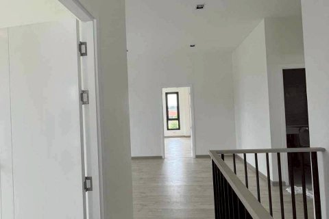 Casa de 4 dormitorios en Pattaya, Tailandia № 144460 - foto 14
