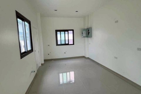Casa de 4 dormitorios en Pattaya, Tailandia № 144460 - foto 6