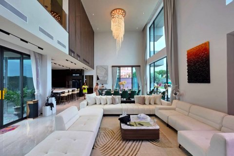 Casa de 5 dormitorios en Pattaya, Tailandia № 144461 - foto 7