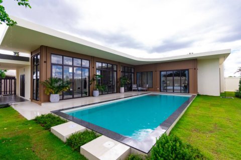 Chalet de 3 dormitorios en Hua Hin, Tailandia № 125811