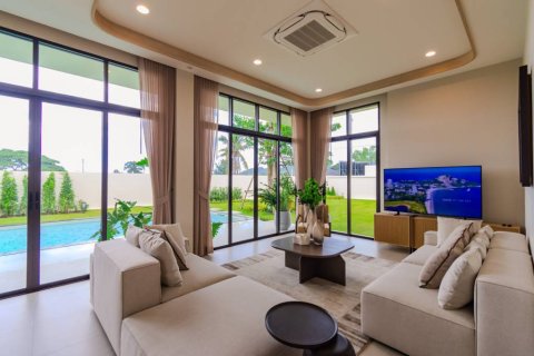 Chalet de 3 dormitorios en Hua Hin, Tailandia № 125811 - foto 7