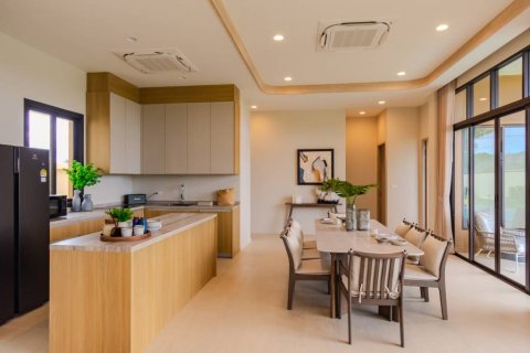 Chalet de 3 dormitorios en Hua Hin, Tailandia № 125811 - foto 9