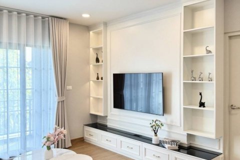 Casa de 4 dormitorios en Samut Prakan, Tailandia № 125814 - foto 3