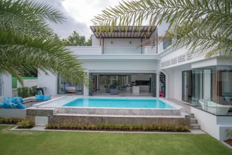 Chalet de 5 dormitorios en Phuket, Tailandia № 124836 - foto 23