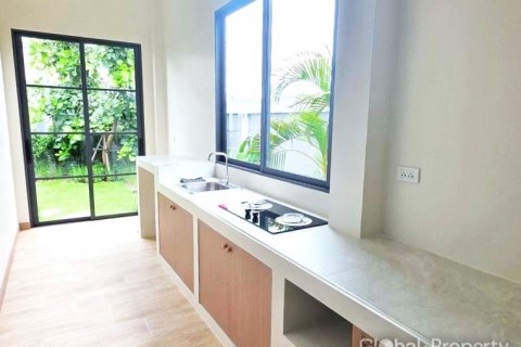Casa de 3 dormitorios en Pattaya, Tailandia № 132299 - foto 10