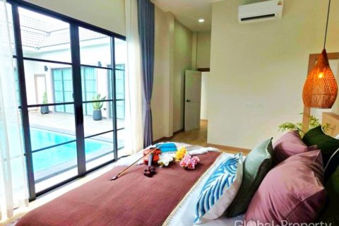 Casa de 3 dormitorios en Pattaya, Tailandia № 132299 - foto 15