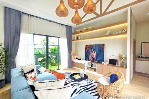Casa de 3 dormitorios en Pattaya, Tailandia № 132299 - foto 4