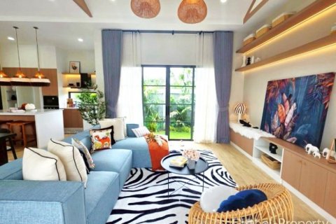 Casa de 3 dormitorios en Pattaya, Tailandia № 132299 - foto 3