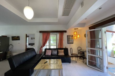Chalet de 3 dormitorios en Kathu, Tailandia № 125996 - foto 3