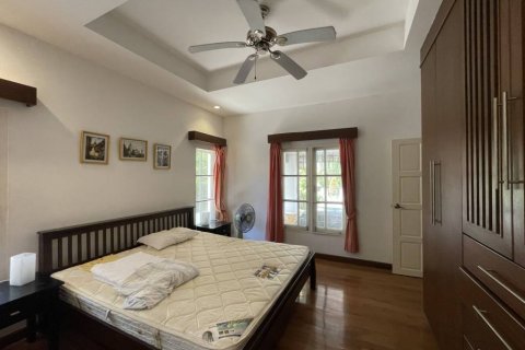 Chalet de 3 dormitorios en Kathu, Tailandia № 125996 - foto 9