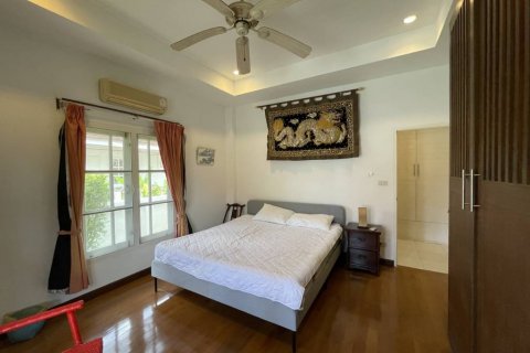 Chalet de 3 dormitorios en Kathu, Tailandia № 125996 - foto 8