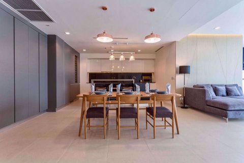 Condo à Bangkok, Thaïlande, 2 chambres à The River  № 77661