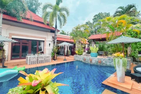 Casa de 4 dormitorios en Phuket, Tailandia № 131457