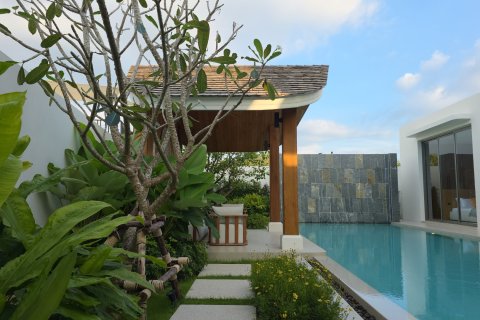 Chalet de 4 dormitorios en Bang Tao, Tailandia № 70945 - foto 8