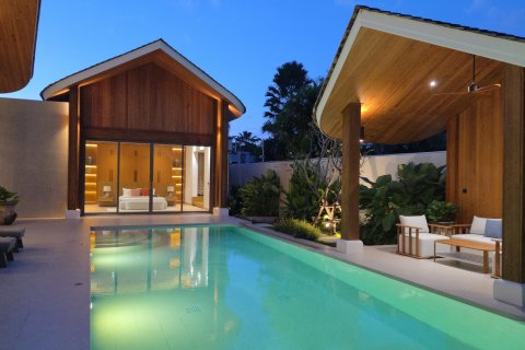 Chalet de 4 dormitorios en Bang Tao, Tailandia № 70945 - foto 2