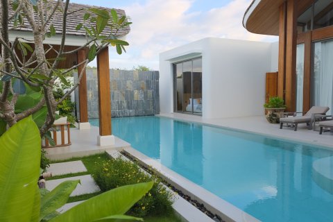 Chalet de 4 dormitorios en Bang Tao, Tailandia № 70945 - foto 6