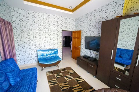 Casa de 3 dormitorios en Pattaya, Tailandia № 101293 - foto 15