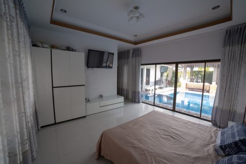 Casa de 3 dormitorios en Pattaya, Tailandia № 101293 - foto 12