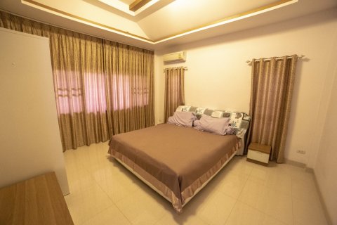 Casa de 3 dormitorios en Pattaya, Tailandia № 101293 - foto 10