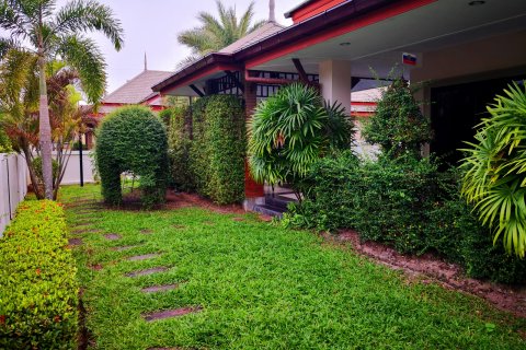 Casa de 3 dormitorios en Pattaya, Tailandia № 101293 - foto 29