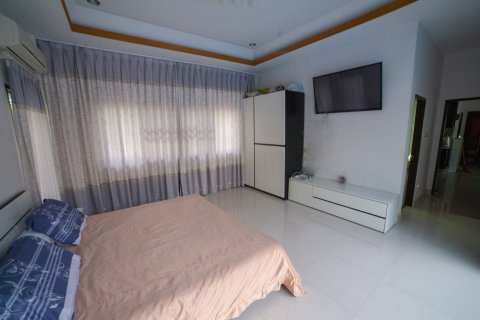 Casa de 3 dormitorios en Pattaya, Tailandia № 101293 - foto 14