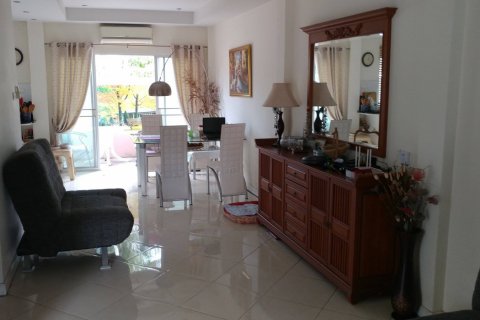 Casa de 3 dormitorios en Pattaya, Tailandia № 101296 - foto 2