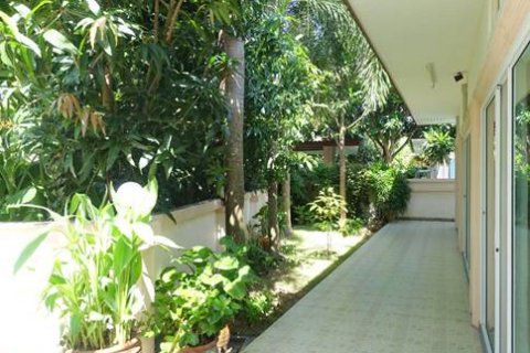 Casa de 3 dormitorios en Pattaya, Tailandia № 101297 - foto 14