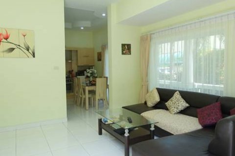 Casa de 3 dormitorios en Pattaya, Tailandia № 101297 - foto 2