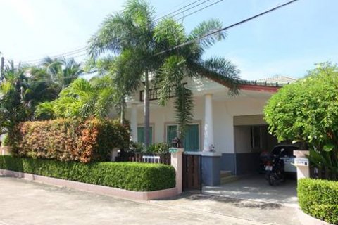 Casa de 3 dormitorios en Pattaya, Tailandia № 101297