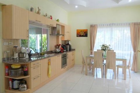 Casa de 3 dormitorios en Pattaya, Tailandia № 101297 - foto 8
