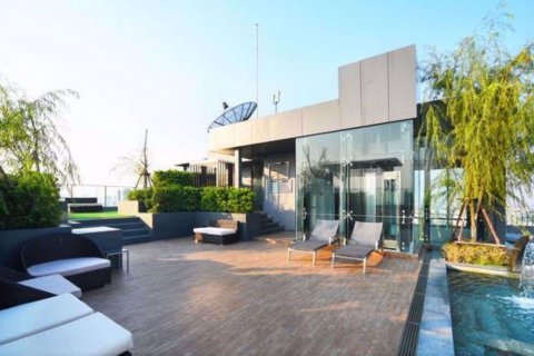 Condominio de 1 dormitorio en Watthana, Bangkok, Tailandia № 101552 - foto 12