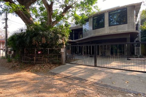 Haus in Chiang Mai, Thailand 5 Schlafzimmer № 126169