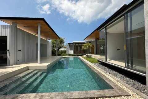 Villa in Phuket, Thailand 4 Schlafzimmer № 121039 - Foto 2