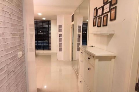 Off-Plan Aspire Rama 9 in Bangkok, Thailand № 36313 - Foto 6