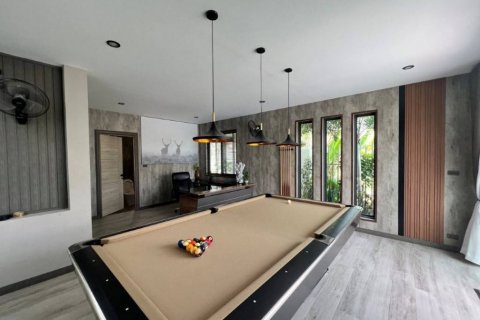 Chalet de 5 dormitorios en Hua Hin, Tailandia № 124577 - foto 9