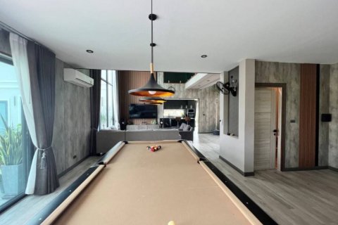 Chalet de 5 dormitorios en Hua Hin, Tailandia № 124577 - foto 7