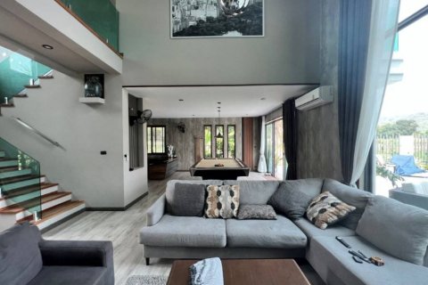 Chalet de 5 dormitorios en Hua Hin, Tailandia № 124577 - foto 2