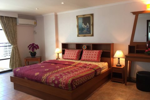 Apartamento de 3 dormitorios en Jomtien Beach, Pattaya, Tailandia № 101312 - foto 13
