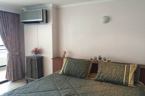 Apartamento de 3 dormitorios en Jomtien Beach, Pattaya, Tailandia № 101312 - foto 19