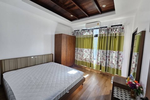 Casa de 3 dormitorios en Pattaya, Tailandia № 100473 - foto 30