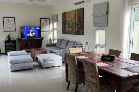Chalet de 4 dormitorios en Phuket, Tailandia № 125935 - foto 2