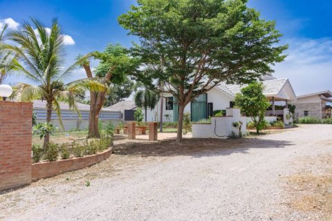 Casa de 3 dormitorios en Hua Hin, Tailandia № 125937 - foto 6