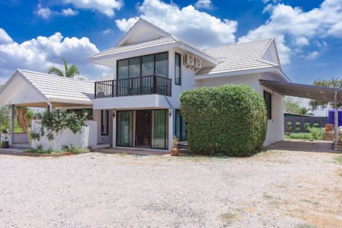 Casa de 3 dormitorios en Hua Hin, Tailandia № 125937