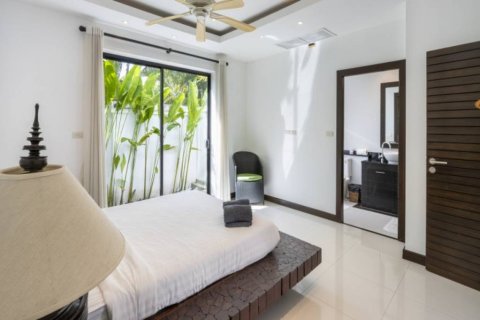 Villa in Phuket, Thailand 3 bedrooms № 133036 - photo 8