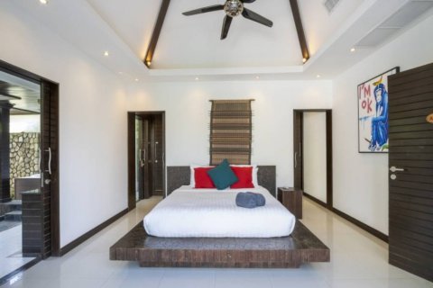 Villa in Phuket, Thailand 3 bedrooms № 133036 - photo 10