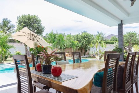 Chalet de 3 dormitorios en Hua Hin, Tailandia № 133039 - foto 10