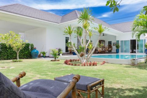 Chalet de 3 dormitorios en Hua Hin, Tailandia № 133039 - foto 7